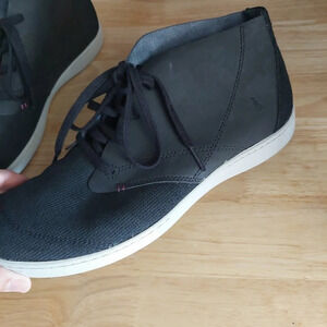 Ahnu Women's Pier 3 lace-up sneaker style ankle boots Size 9.5 Black